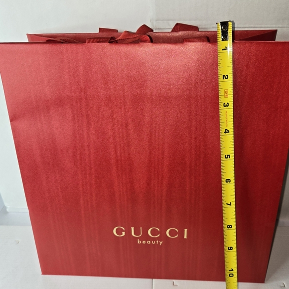 Gucci Beauty Red Woodgrain Pattern Gift Bag - Picture 5 of 16